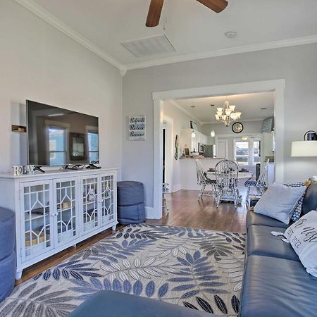 Cozy Beach Bungalow Near Galveston Seawall And Pier Esterno foto