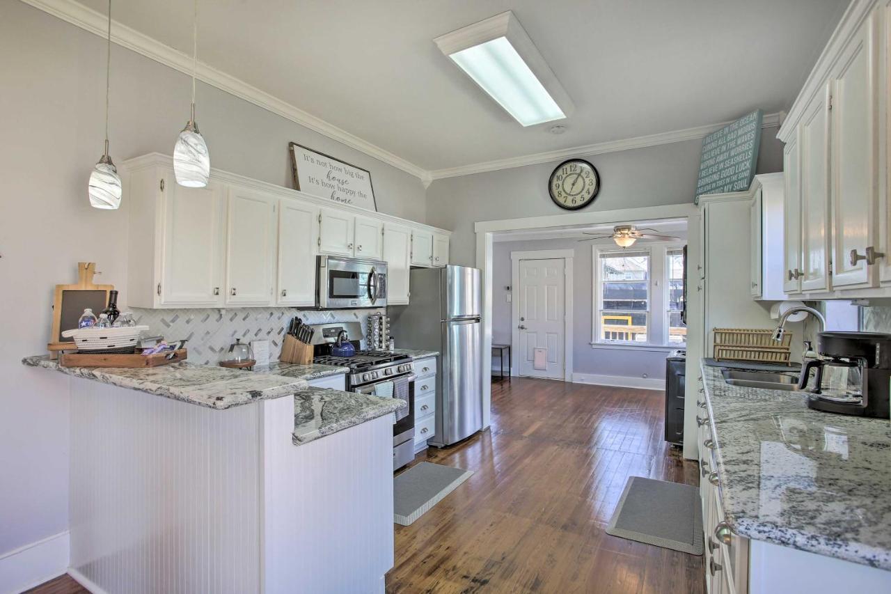 Cozy Beach Bungalow Near Galveston Seawall And Pier Esterno foto