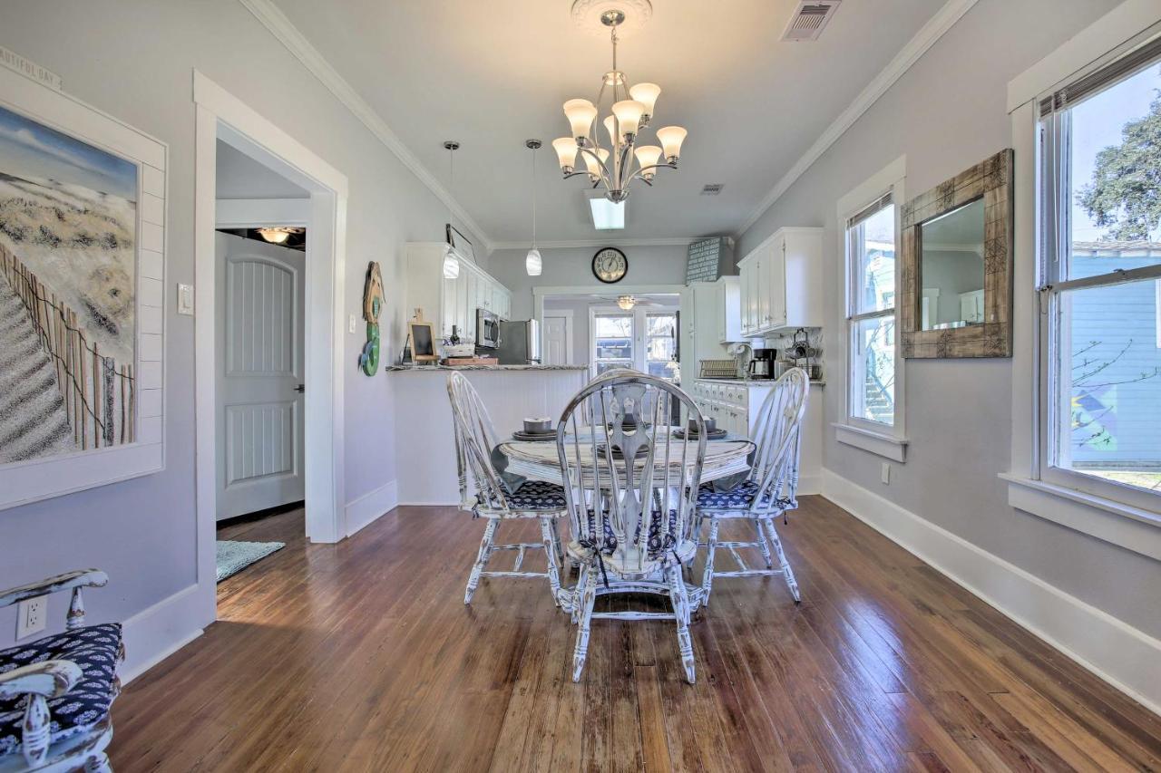 Cozy Beach Bungalow Near Galveston Seawall And Pier Esterno foto