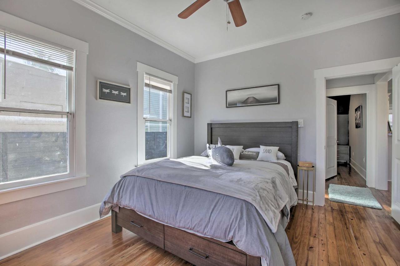 Cozy Beach Bungalow Near Galveston Seawall And Pier Esterno foto