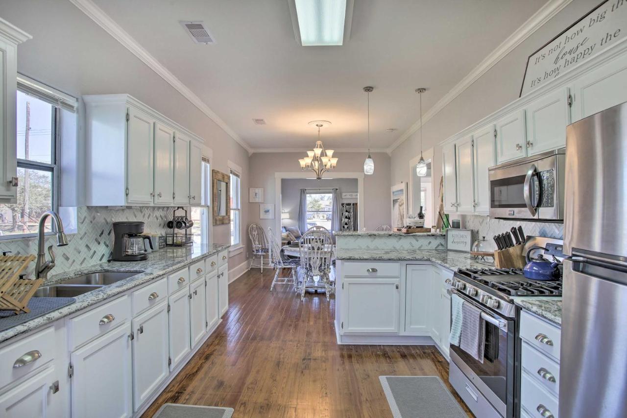 Cozy Beach Bungalow Near Galveston Seawall And Pier Esterno foto